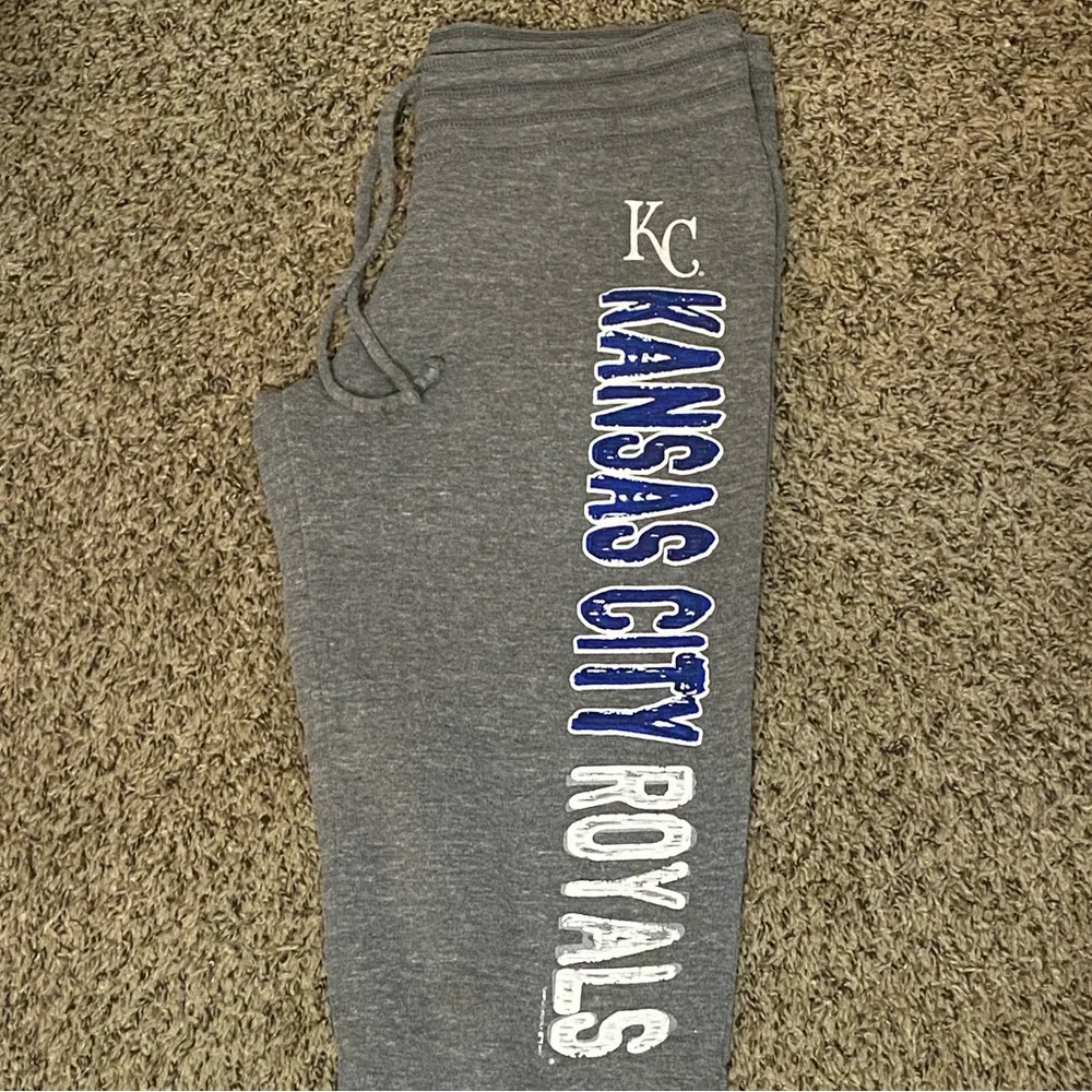 Genuine Merchandise Kansas City Royals Gray Sweatpants Size Medium - Picture 2 of 3